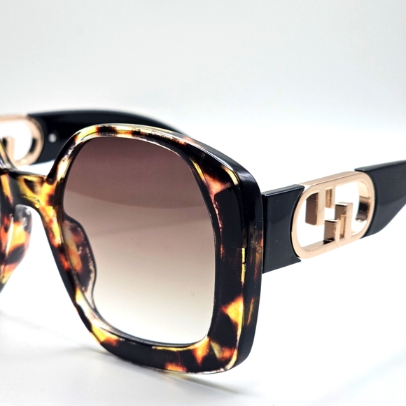 Mireille (Tortoise Shell) Sunglasses - Picture 2 of 6